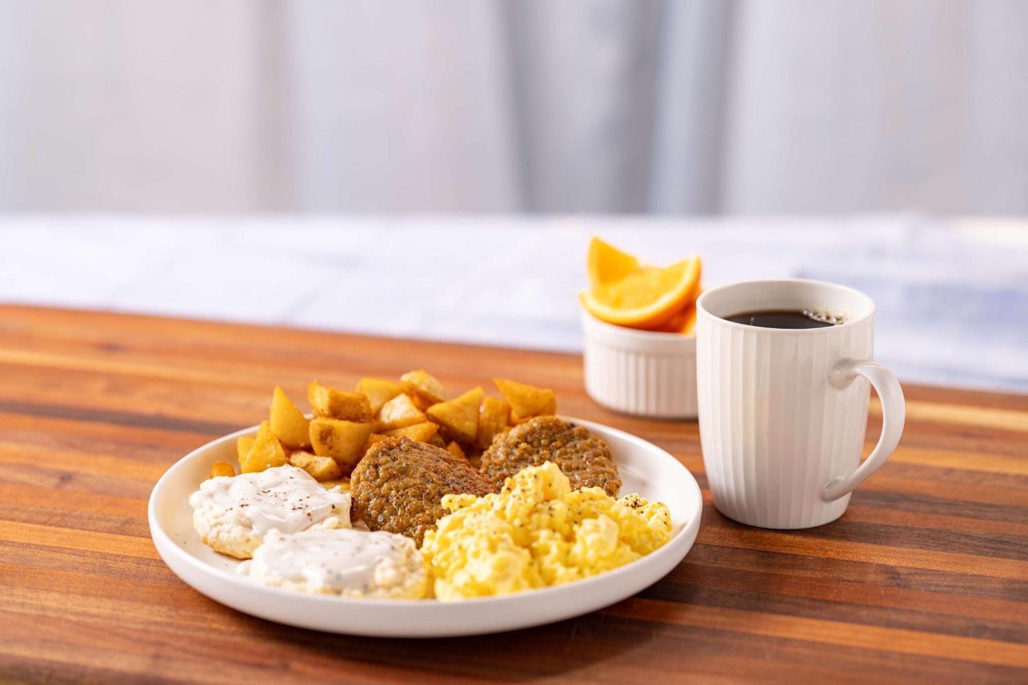 Drury Inn & Suites Kansas City Airport Екстериор снимка