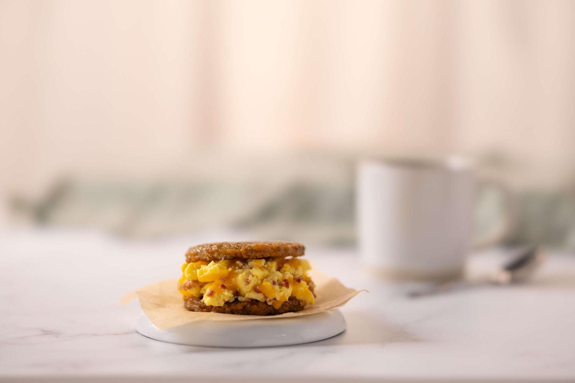 Drury Inn & Suites Kansas City Airport Екстериор снимка