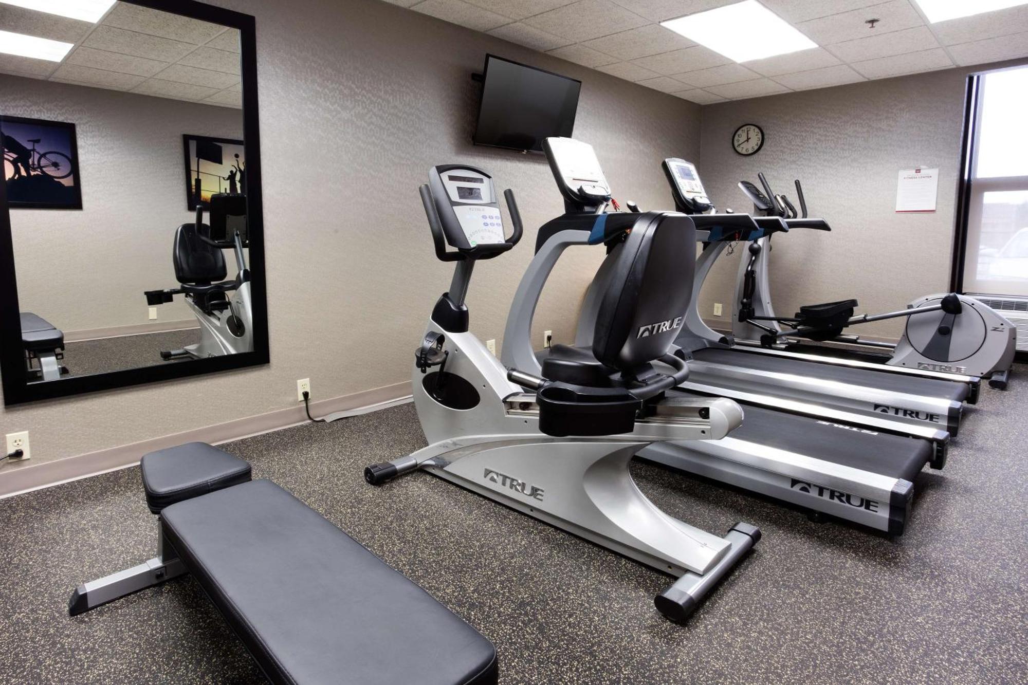 Drury Inn & Suites Kansas City Airport Екстериор снимка