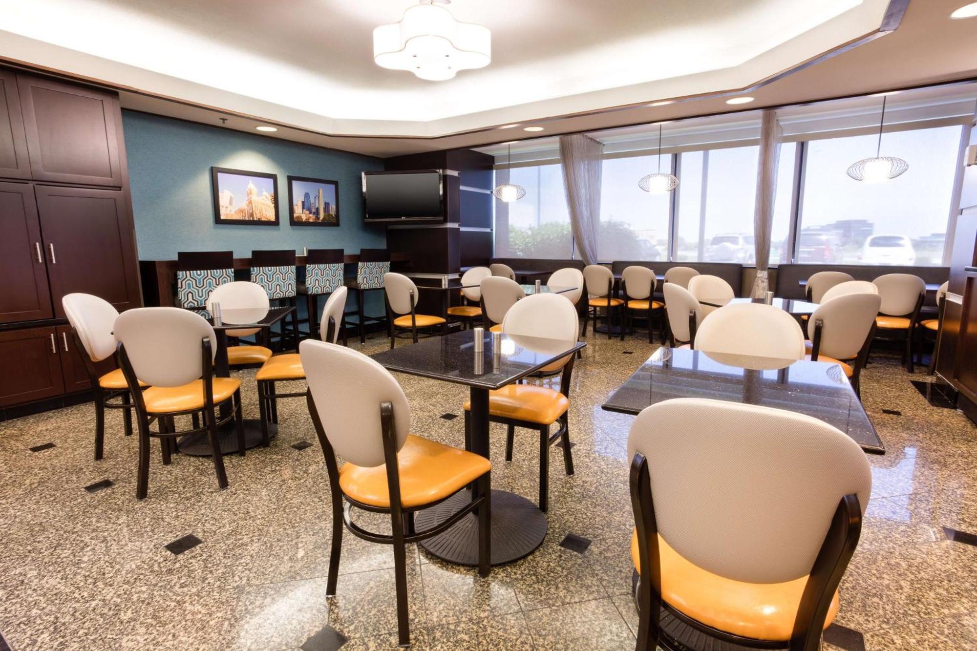 Drury Inn & Suites Kansas City Airport Екстериор снимка